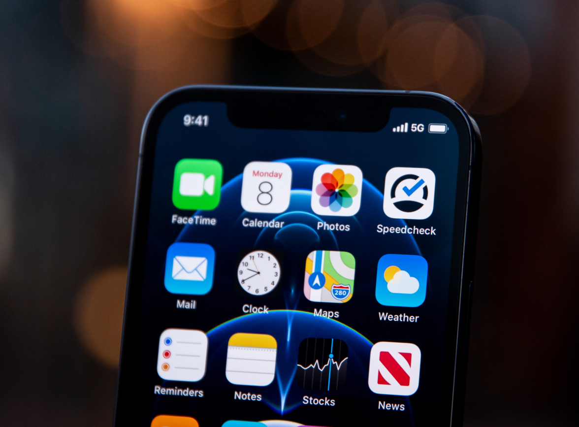 旺苍苹果手机维修分享为什么 iPhone 12 在冬季会自动关机 
