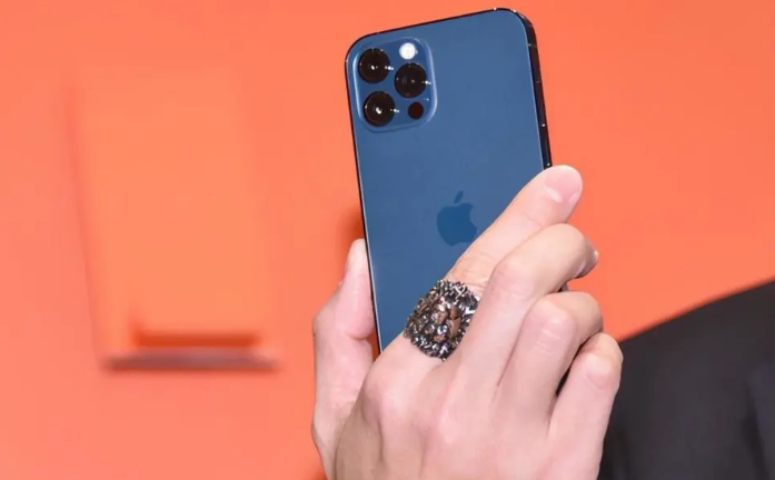 旺苍苹果手机维修分享iPhone12系列重启方法教程 